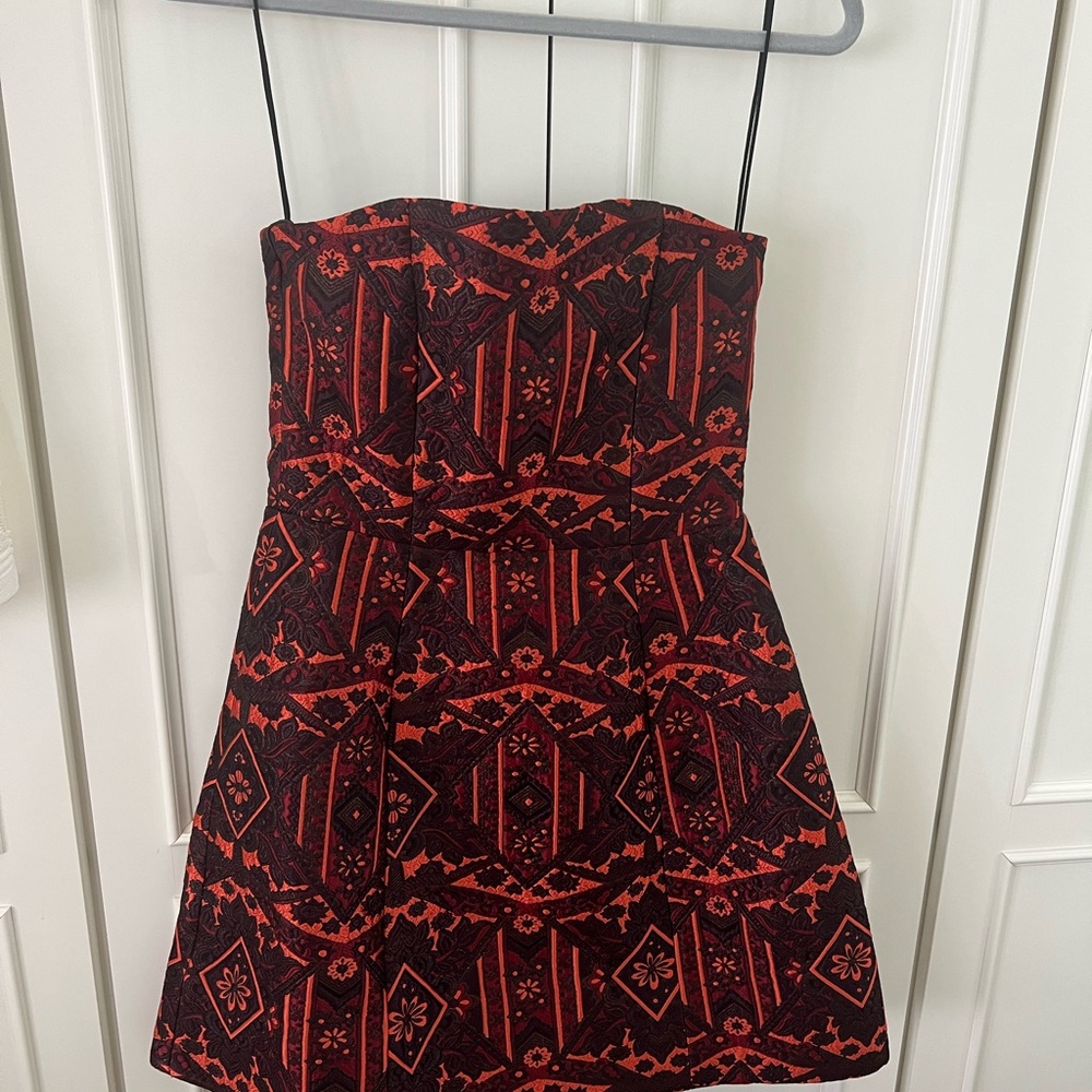 Alice + Olivia Nikka Tribal Jacquard Mini Dress